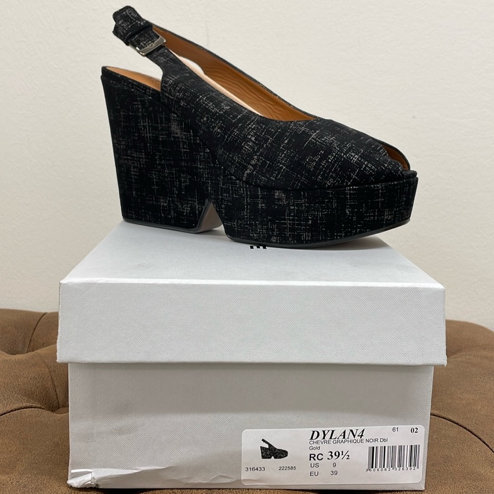 NWT Robert Clergerie Dylan 4 in Black Velvet MSRP $725